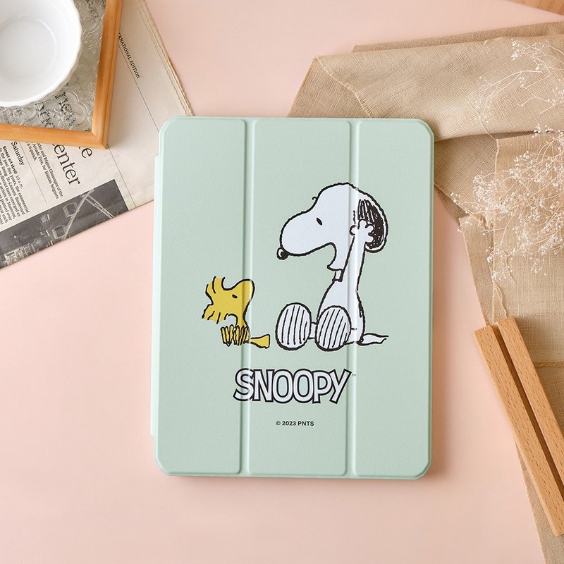 SNOOPY Snoopy happily raises his hand iPad tri-fold protective case - เคสแท็บเล็ต - พลาสติก หลากหลายสี