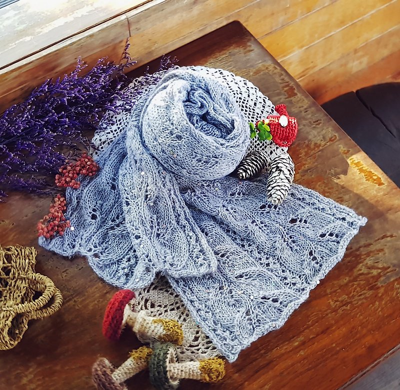 ChiChi hand-made-glittering small leaves and micro sequins-wool scarf[spot] - ผ้าพันคอถัก - ขนแกะ สีเทา