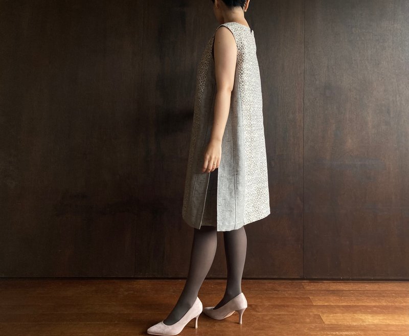 ウインタードレス　flower-silver/cloudy gray　ヴィンテージ・コロゾボタン - 洋裝/連身裙 - 聚酯纖維 銀色