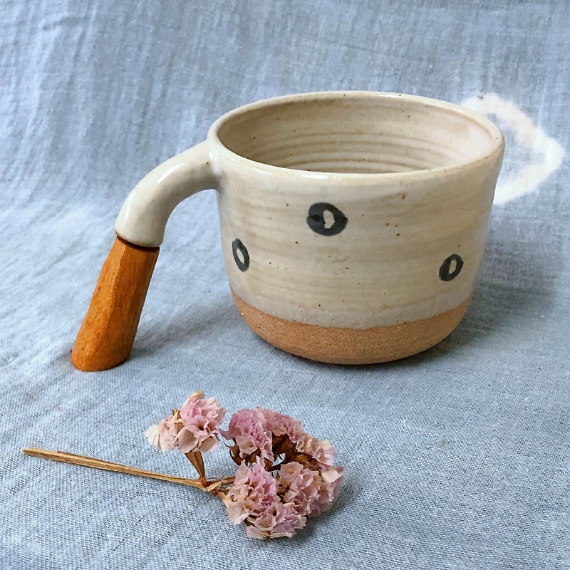 ceramic coffee cup - Mugs - Pottery White