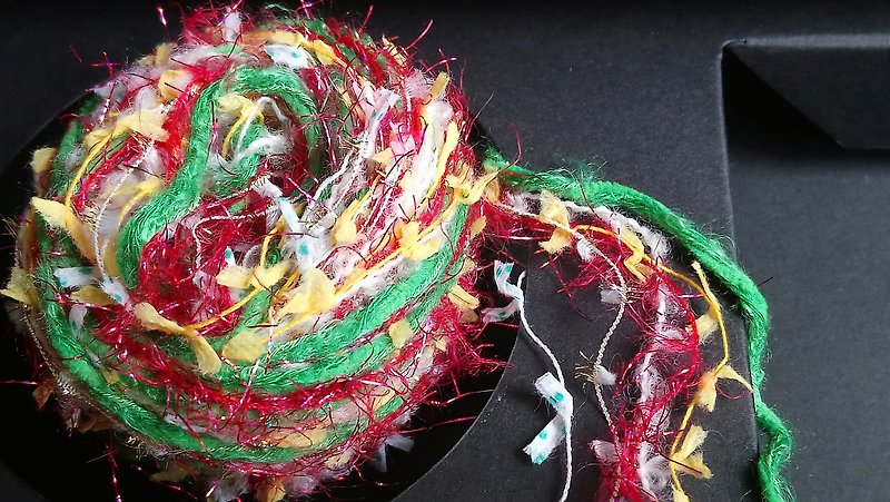 引き揃え糸  1.0m - 編み物/刺繍/羊毛フェルト/裁縫 - ポリエステル 多色