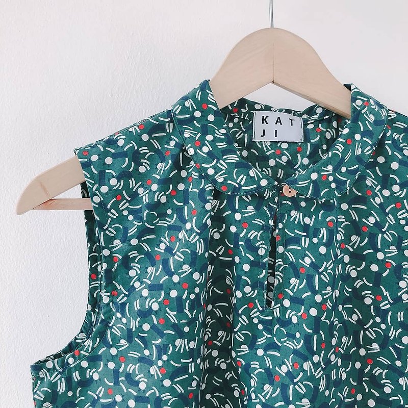 Hallow blouse : Green - เสื้อกั๊กผู้หญิง - ผ้าฝ้าย/ผ้าลินิน สีเขียว