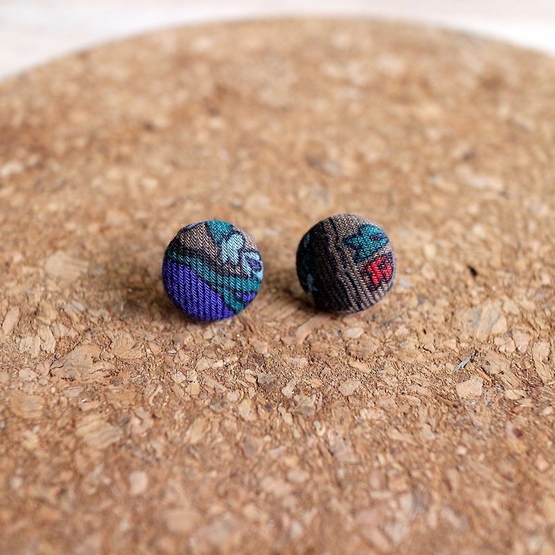 JOJA│ no time to play Wen Qing take the name: Limited Japan old cloth buckle earrings - Earrings & Clip-ons - Cotton & Hemp Blue