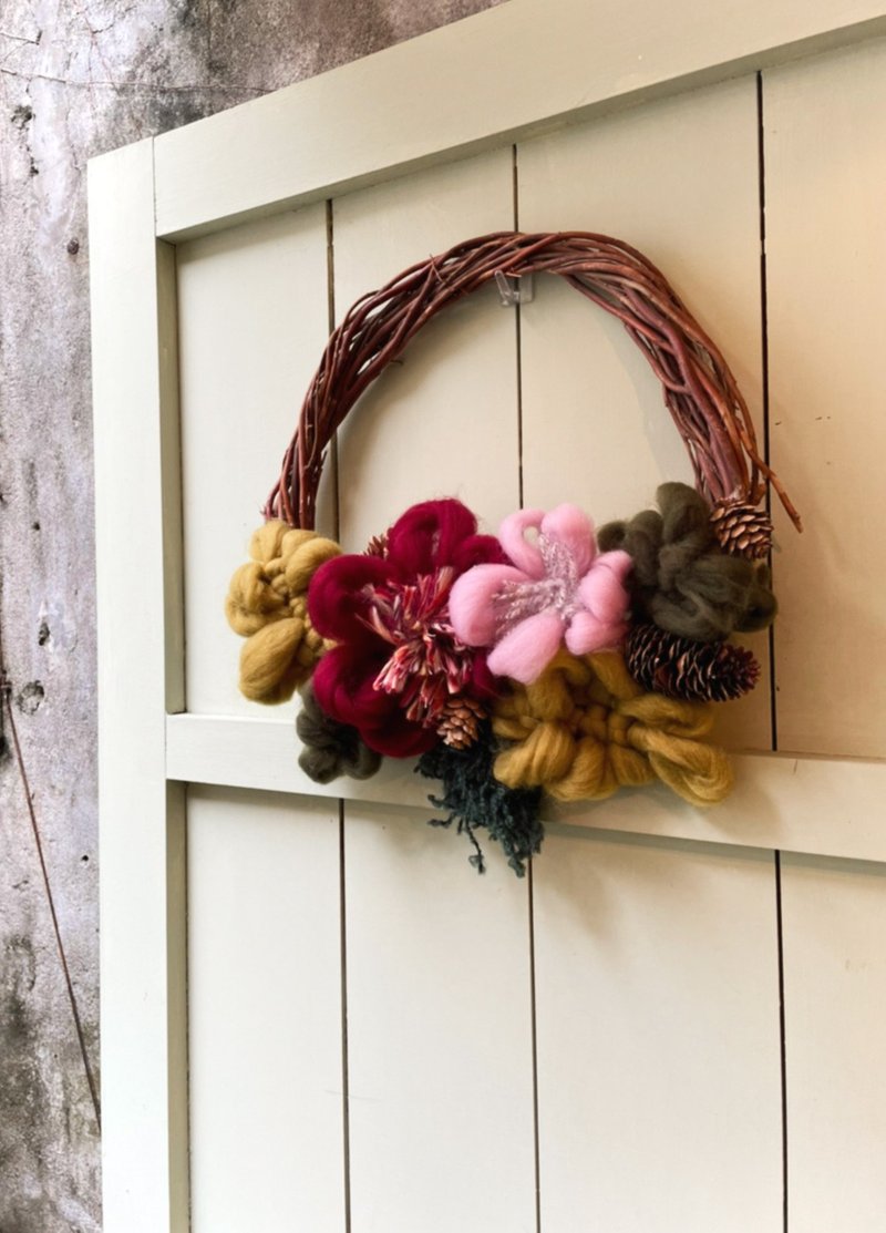 【實體】 | 中壢  | 聖誕節專屬 | 手作聖誕毛氈花圈 Wool Wreath - 編織/羊毛氈/縫紉 - 棉．麻 