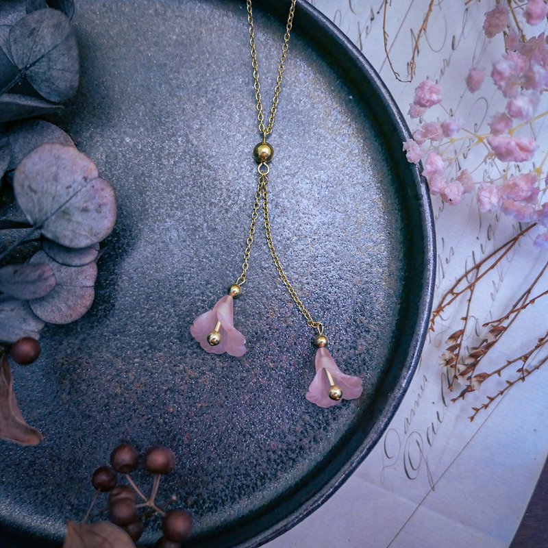 Avon 粉紅海芋雙花垂墜項鍊—美國古董首飾 Vintage Jewelry - 項鍊 - 其他金屬 粉紅色