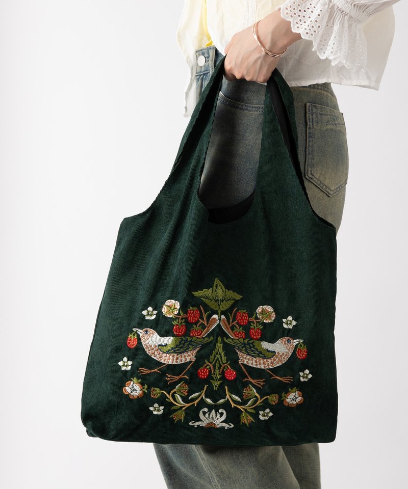 Jubilee 3D Embroidered Tote Bag 60 x 40 cm William Morris Dark Green - กระเป๋าแมสเซนเจอร์ - เส้นใยสังเคราะห์ สีเขียว