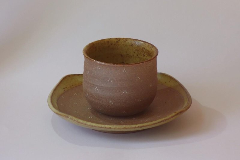 Cup and saucer (set) - แก้วมัค/แก้วกาแฟ - ดินเผา 