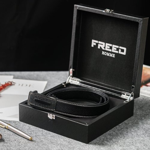 FREED 【FREED】仿蛇紋黑邊方形扣頭商務休閒頭層自動牛皮皮帶