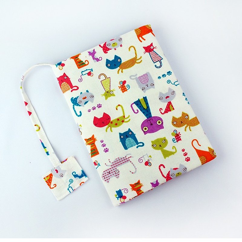 A5 cat strolling book clothes - Notebooks & Journals - Cotton & Hemp Multicolor