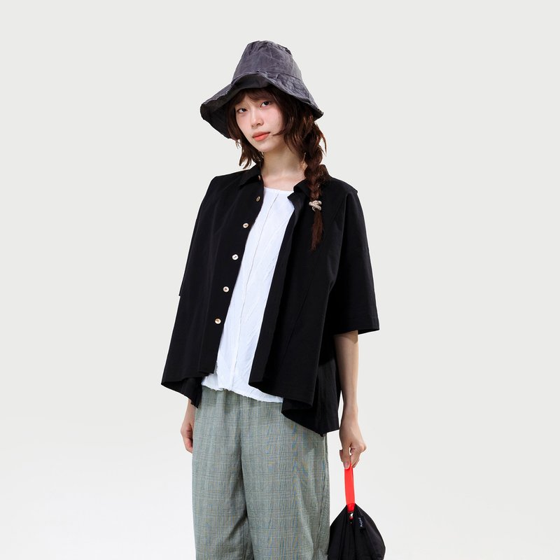 休閒日常傘狀尖襬襯衫 - 女襯衫 - 棉．麻 黑色