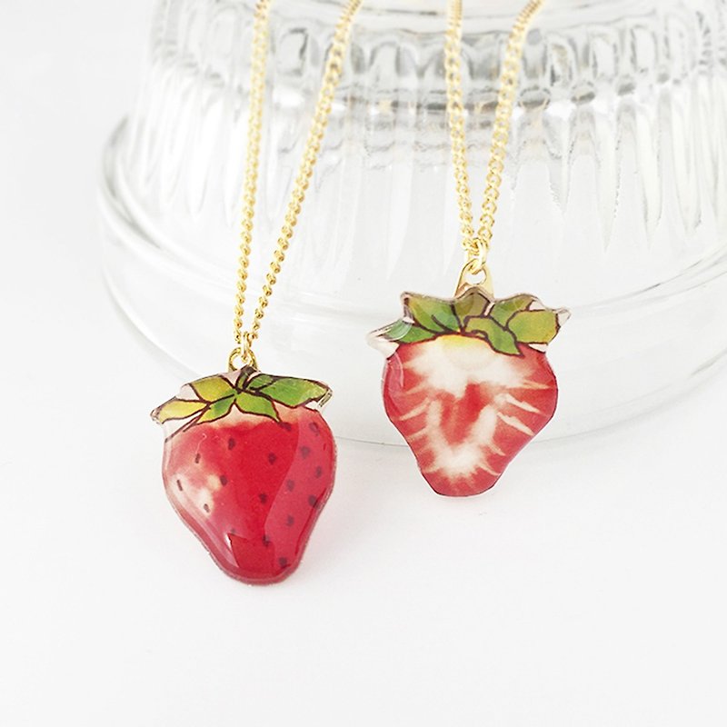 Strawberry Necklace【A・B備考欄にご記入下さい】 - 項鍊 - 塑膠 紅色
