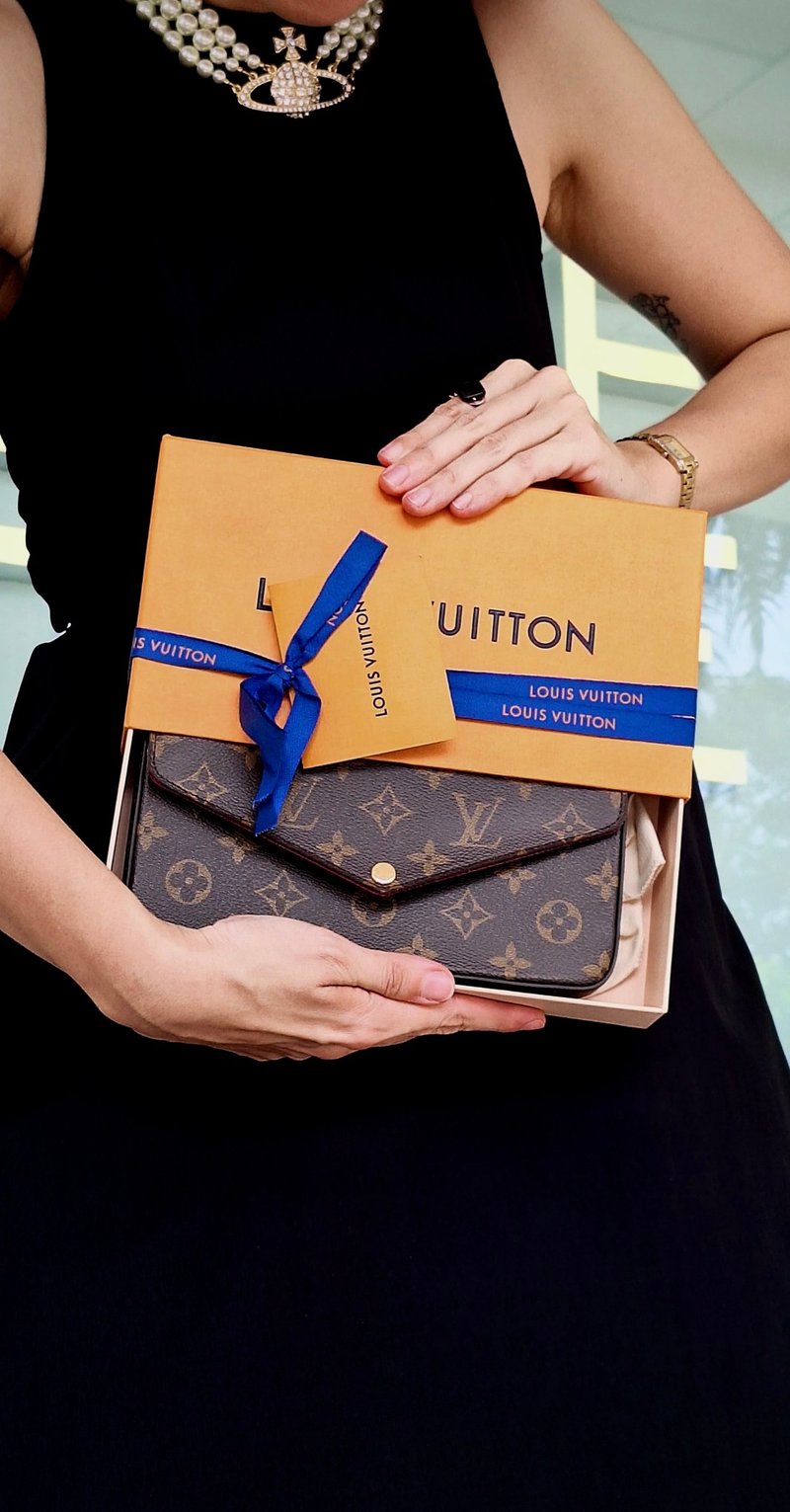 Louis Vuitton 三合一信封包 從未使用送禮自用 - 手提包/手提袋 - 真皮 咖啡色