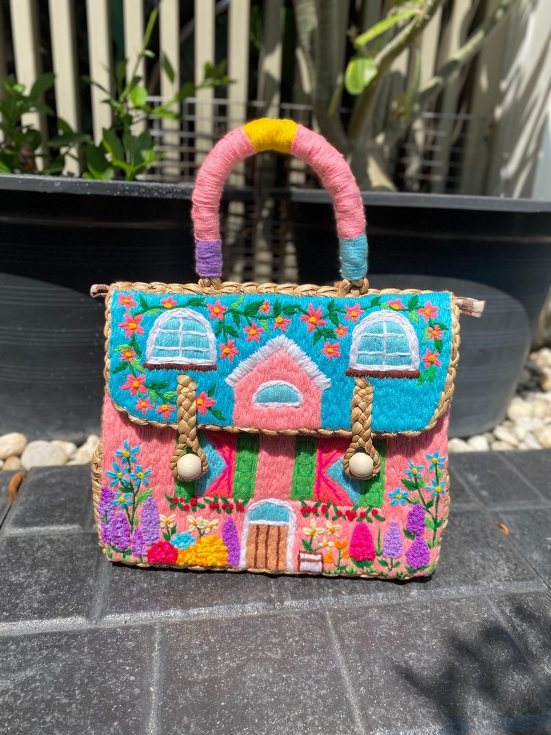 Water hyacinth bag embroidered by hand with a pink sky house pattern - Handbags & Totes - Thread 