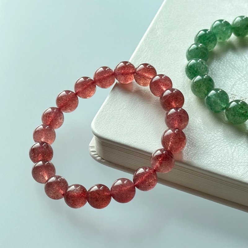 strawberry crystal bracelet - สร้อยข้อมือ - เครื่องประดับพลอย สึชมพู