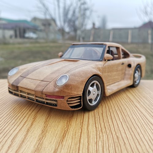 DarumPro Custom made toy car model Porsche 959 1986