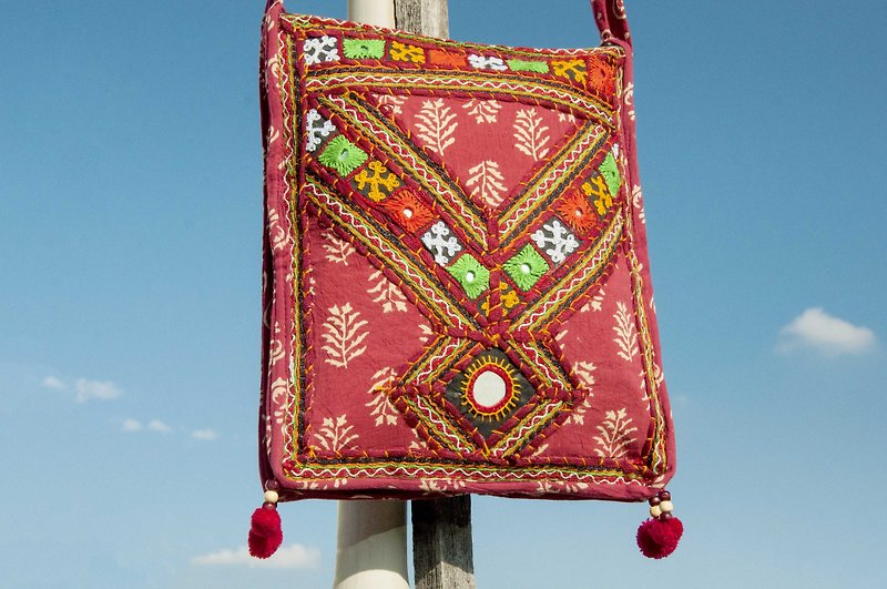 Hand-embroidered cross-body bag, ethnic wind bag, side backpack, shoulder bag, handmade bag, embroidery bag-desert flowers - กระเป๋าแมสเซนเจอร์ - ผ้าฝ้าย/ผ้าลินิน หลากหลายสี