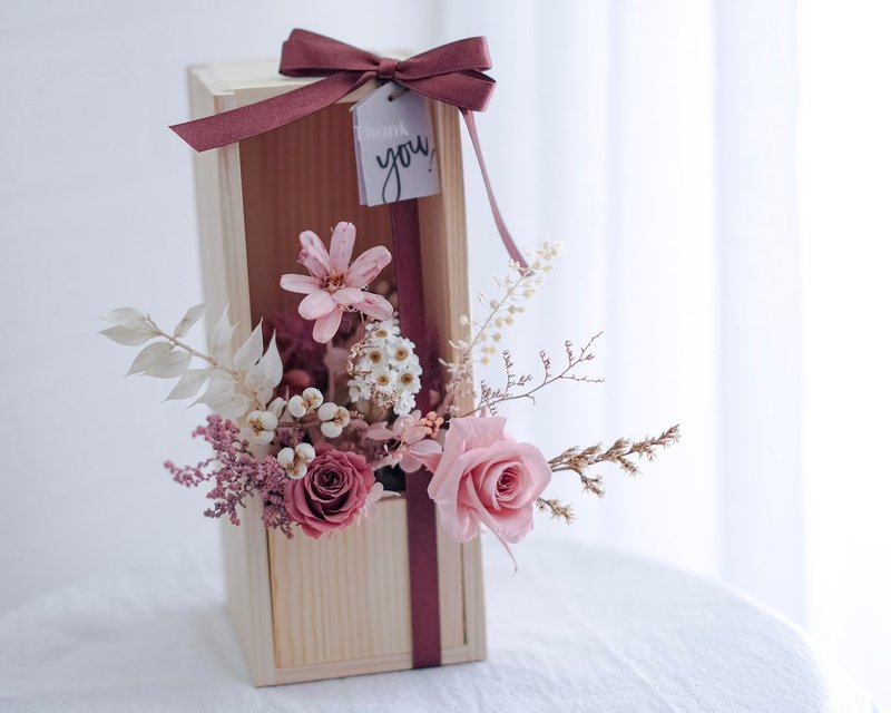 Wooden box flower gift/gentle pink/dried preserved flowers - Dried Flowers & Bouquets - Plants & Flowers Pink