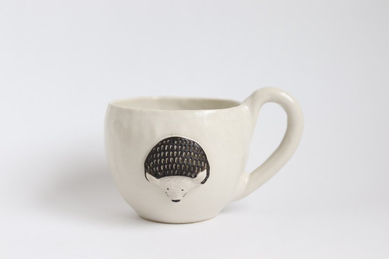 Animal Mug Hedgehog [Made-to-Order] - Pottery & Glasswork - Pottery White