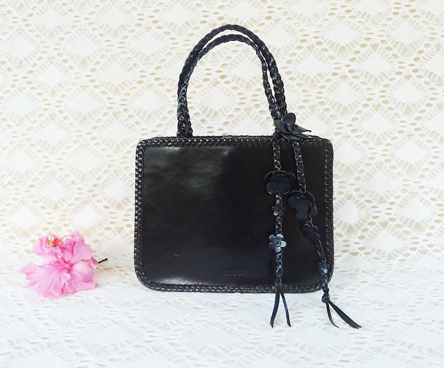 90s 'ANNA SUI' Genuine leather Box Shaped handbag romovable braid