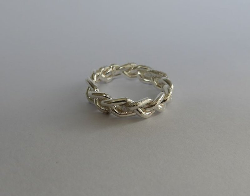 Braided Silver ring - แหวนทั่วไป - โลหะ สีเงิน