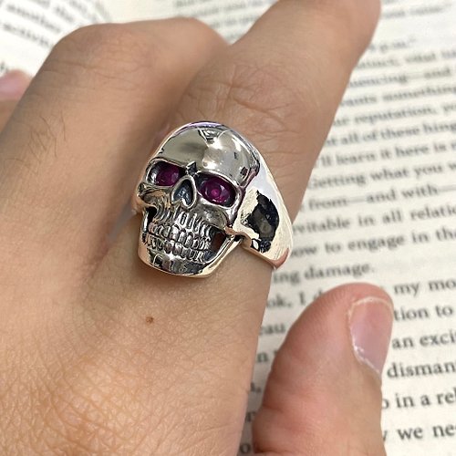 alisadesigns Large Victorian Gothic Style Skull Ring with Ruby Stone 925 Sterling Silver