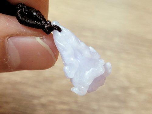 Mページ　天然翡翠 薄い紫 ペンダント 100%本物保証　白菜　半透明 天然翡翠 薄い紫 ペンダント 100%本物保証 白菜 半透明 大きめ