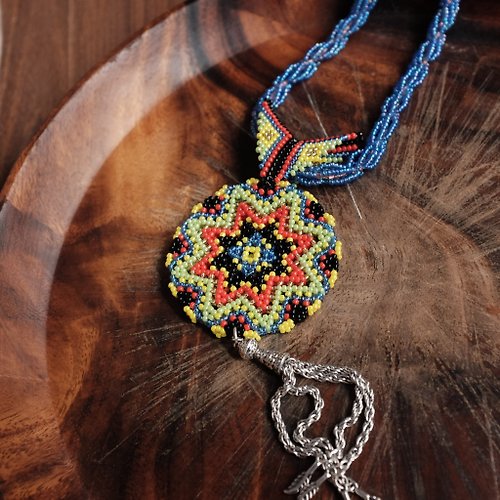 OMAH 都蘭旁邊那個村 現貨優惠 原住民媽媽純手工編織串珠 藍色太陽長項鍊