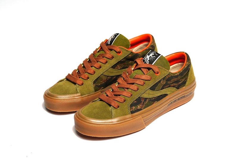 odd CIRKUS-TIGER CAMO MOUNTAIN (pre-order) - รองเท้าลำลองผู้ชาย - ยาง สีเขียว