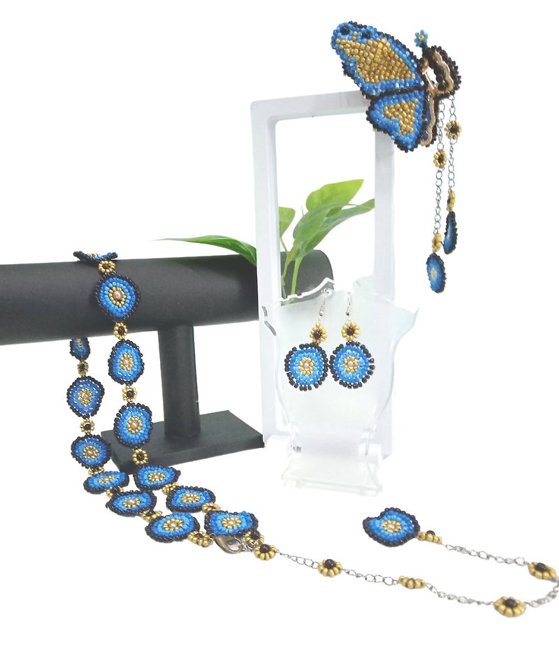 blue eyes  accessories set for women, beads belt  , earing, hair clip ,hair comp - Belts - Other Materials Blue