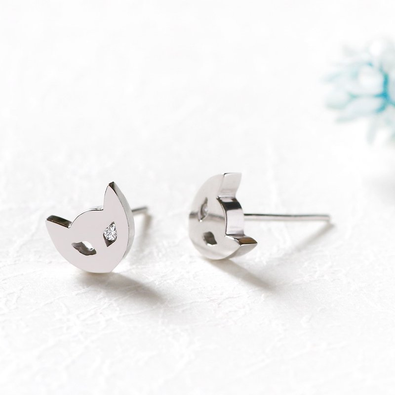 Tiny cat 猫顔 ピアス silver925 - 耳環/耳夾 - 其他金屬 銀色