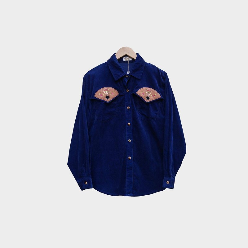 Patchwork embroidery vintage corduroy shirt - เสื้อเชิ้ตผู้หญิง - เส้นใยสังเคราะห์ สีน้ำเงิน
