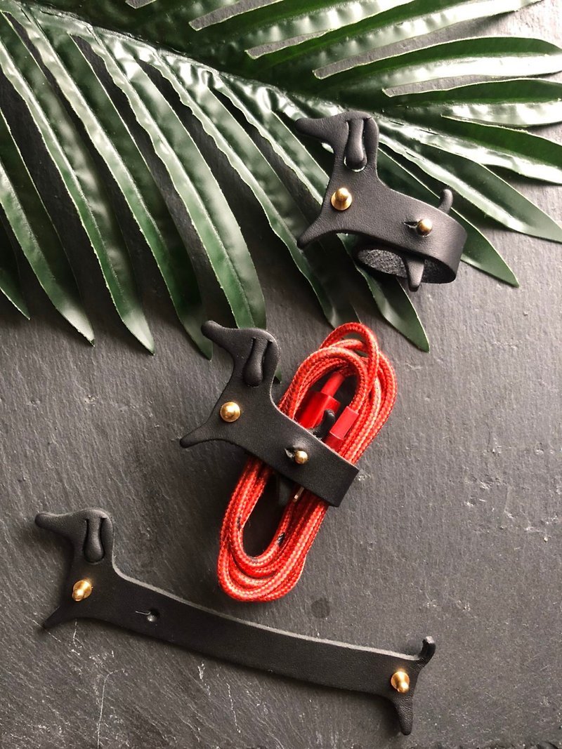 【Mini5】Dachshund Dog Mask Pressure Relief Tape/Cord Reel - Cable Organizers - Genuine Leather Black