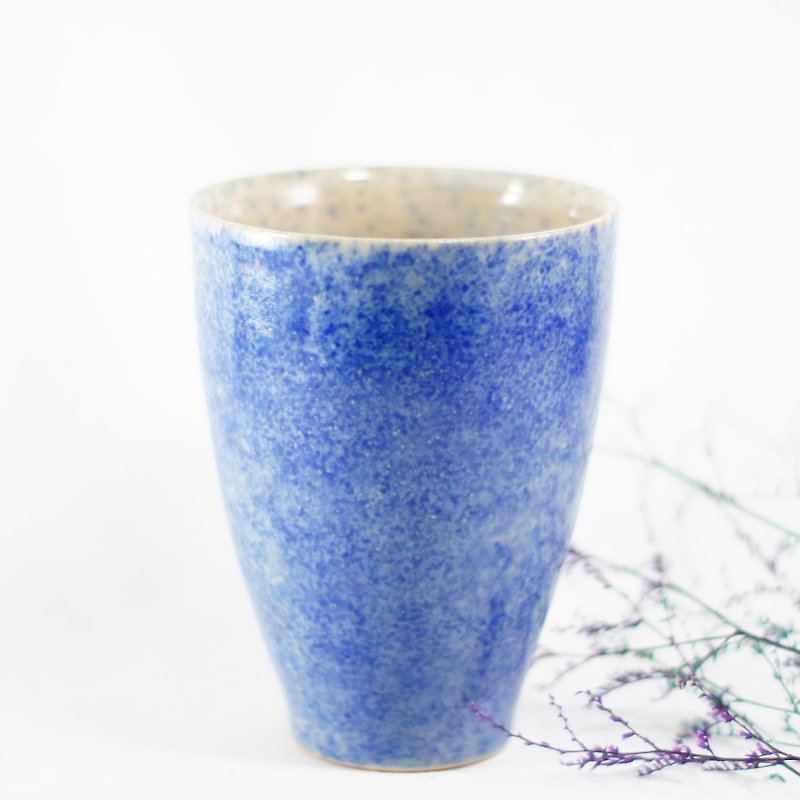 (Exhibits) Cobalt blue spot white glaze hand cup, coffee cup, tea cup, water cup-about 250,220ml - Teapots & Teacups - Pottery Blue