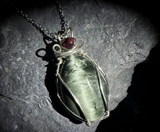 Unique on sale stone necklaces