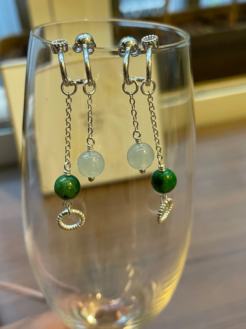 Frost Leaf//Natural Jade A Grade Green White Jade 925 Silver Accessories Earrings - ต่างหู - หยก 