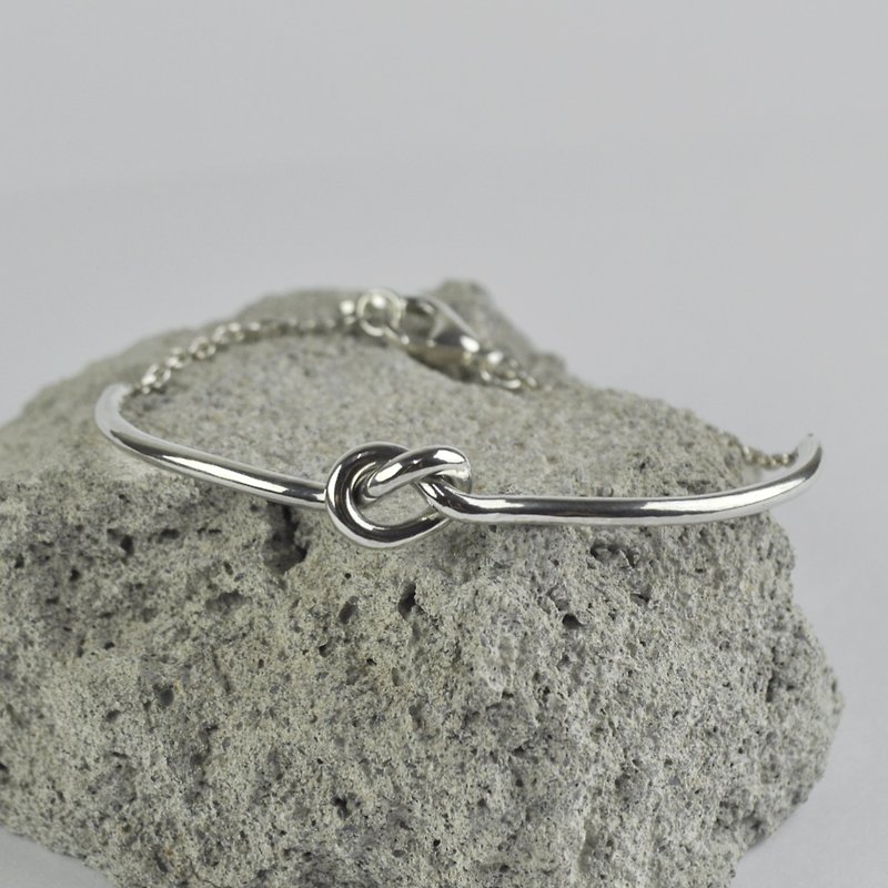Concentric knot bracelet (rough) sterling silver - สร้อยข้อมือ - เงินแท้ สีเทา