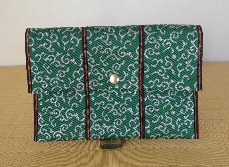 畳縁(Tatami Heri)ポーチ　唐草文様　和柄　伝統文様　緑/白　　現金入れ　通帳入れ　御朱印帳入れ　　日本製　ハンドメイド - 化妝包/收納袋 - 其他材質 綠色