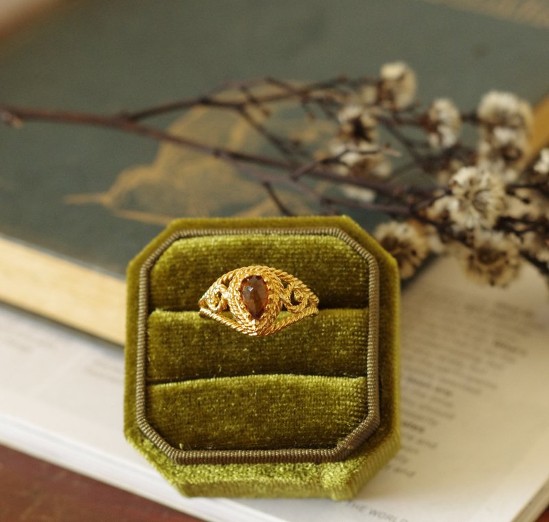 -老又好古董珠寶 Vintage Avon 金色咖啡水滴萊茵石戒指 RIN111 - 戒指 - 其他金屬 金色