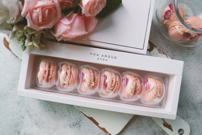 【花漾朋派】客製品-彌月馬卡龍禮盒10盒(小顆6入/盒) - 蛋糕/甜點 - 新鮮食材 