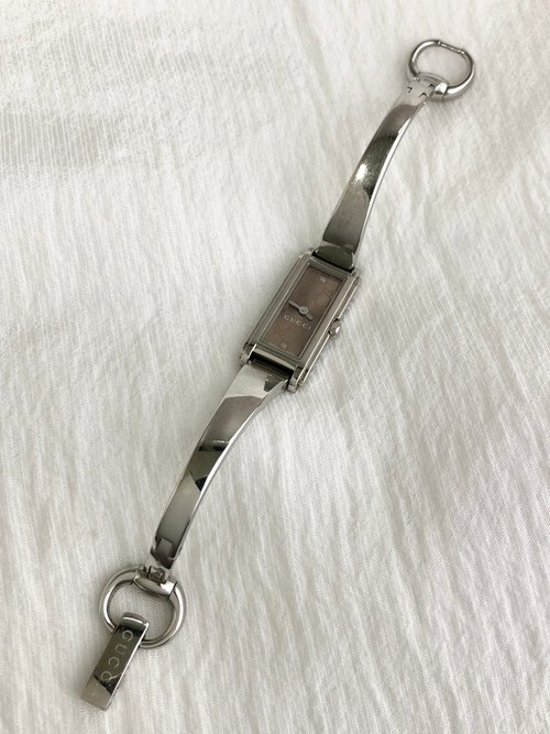✨最高です✨GUCCIをお手軽価格で✨日常盛り上げシルバー✨ Direct from Japan, branded used bag] GUCCI watch, Silver