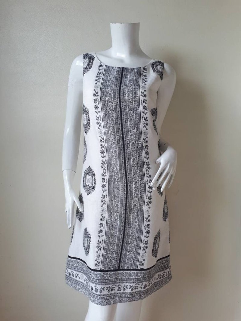 Vintage 80s Laura Ashley Linen Dress// Summer Day Dress/ Floral Dress Size Small - 洋裝/連身裙 - 棉．麻 