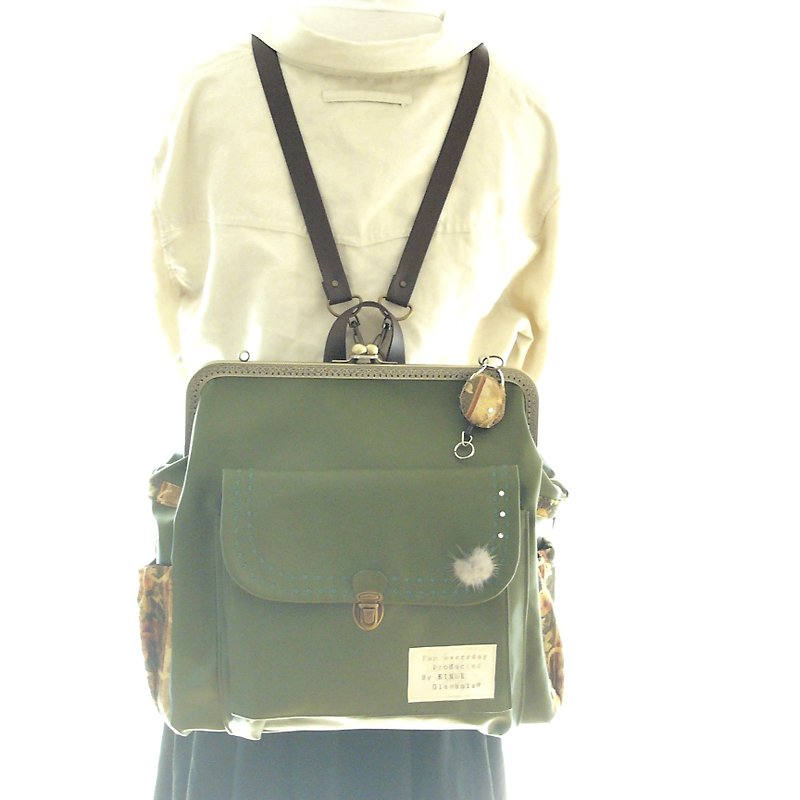 Back pocket & left zipper with line embroidery 1 color 3 WAY BIG backpack set Br - กระเป๋าเป้สะพายหลัง - หนังแท้ สีเขียว