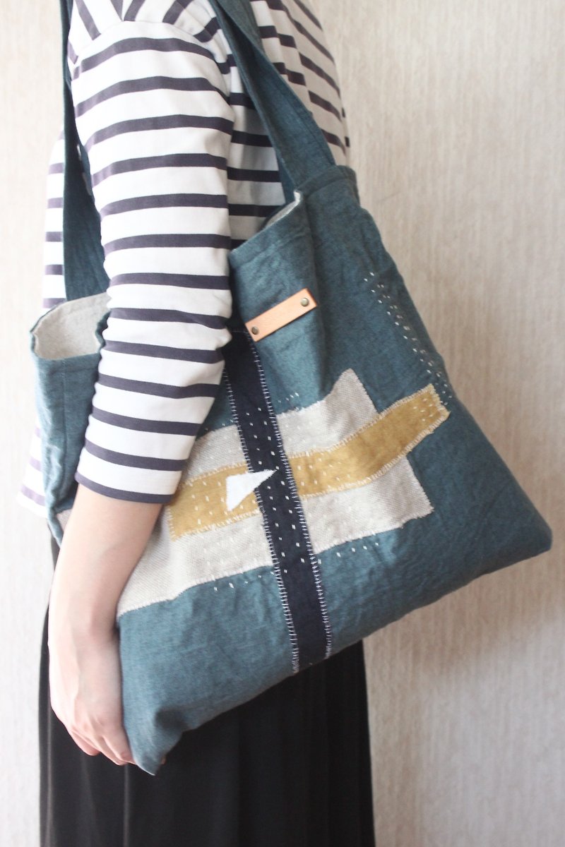 Linen collage big tote bag  常盤 - Handbags & Totes - Cotton & Hemp Blue