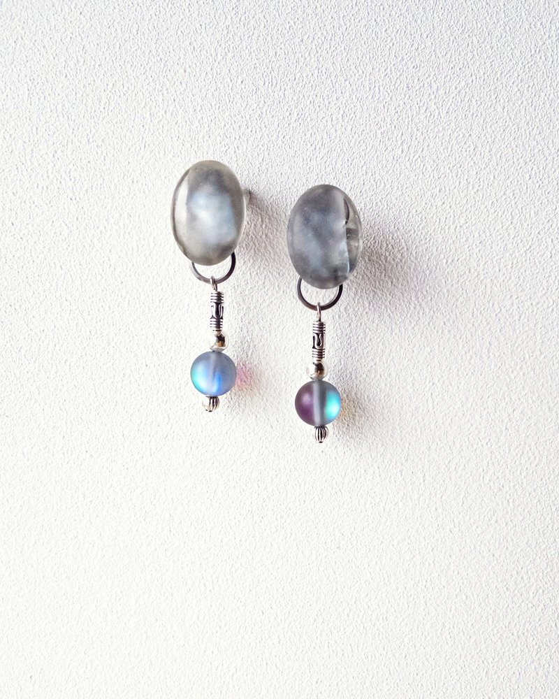 Dew drops-waterlily 2way earrings/ Interchangeable_clear gray Medical steel ear ring Containable ear ring Ear ring - Earrings & Clip-ons - Other Materials Gray