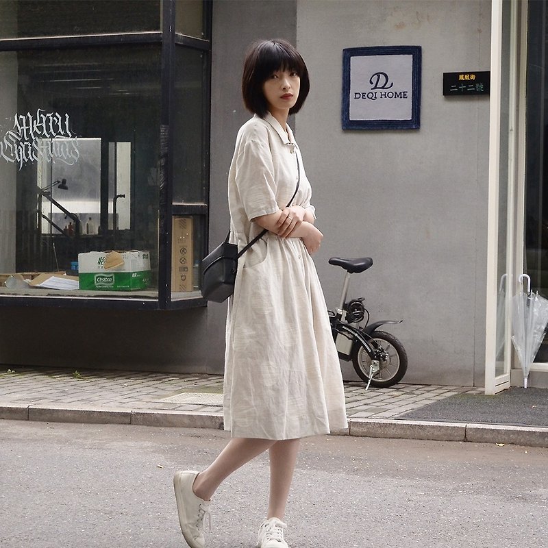 亞麻小方領波點洋裝|波點亞麻布|獨立品牌|Sora-134 - 洋裝/連身裙 - 棉．麻 