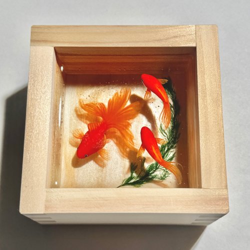 金魚の置物 500x0.jpg