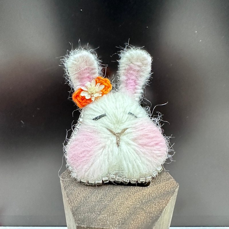 Purely handmade three-dimensional embroidery ring/Little Rabbit - แหวนทั่วไป - ผ้าฝ้าย/ผ้าลินิน 