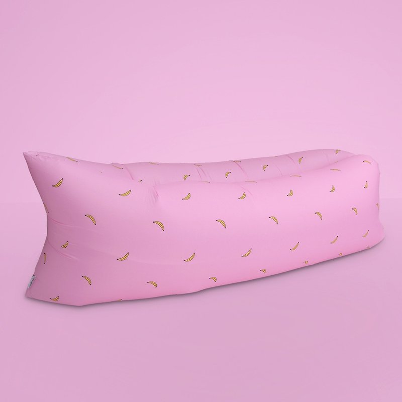 Go Wild Lazy Banana Air Sofa Bed - Pink with Storage Bag and Pegs Size 44x29cm (lazy bed) - ชุดเดินป่า - วัสดุอื่นๆ หลากหลายสี