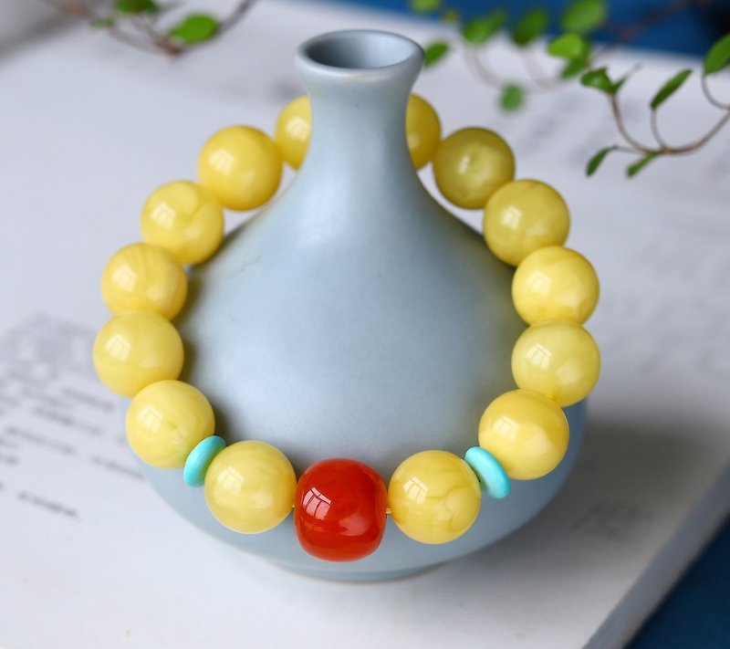 Collect ore grade natural honey flowers honey Wax 13mm bracelet with old Southern red bead accessories cost-effective super