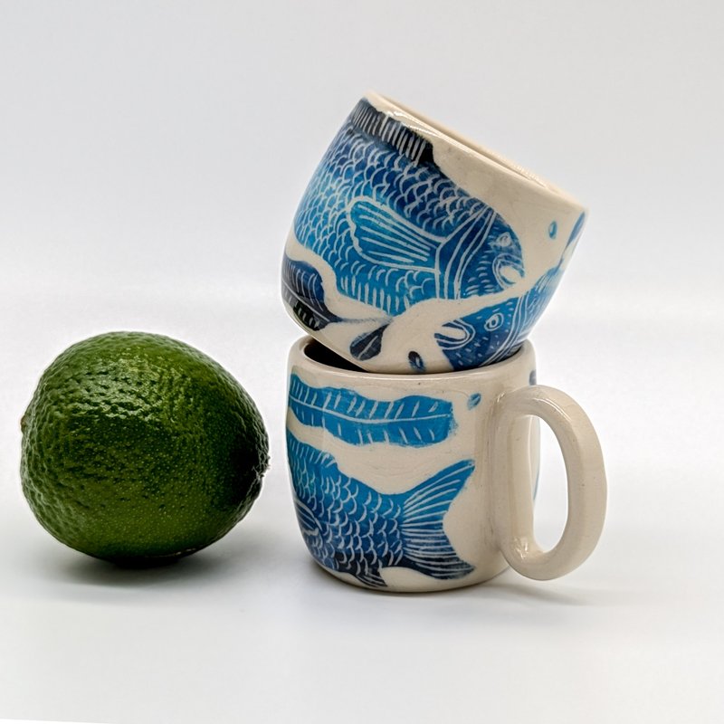 Coffee mug pottery 6 oz/3 oz Fish drawing, Cappuccino&Espresso cup, Sgraffito - 咖啡杯/馬克杯 - 陶 藍色